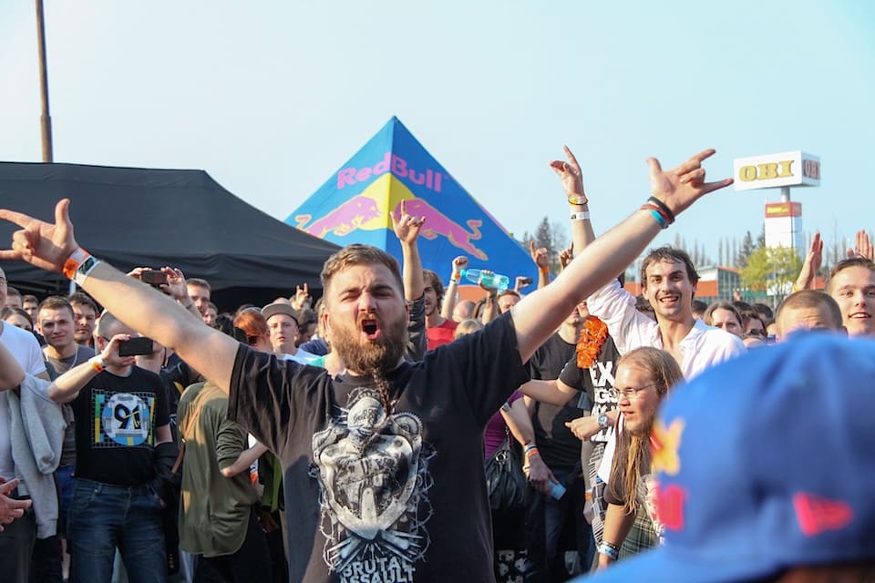 17172016889_1da4010772_b