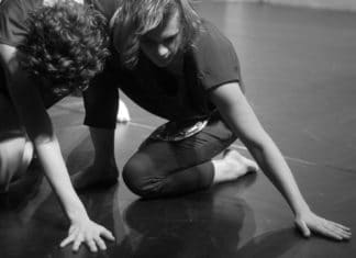 Noc divadel + Studio Alta + VerTeDance + David Zambrano + Zrní = tanec na dotek