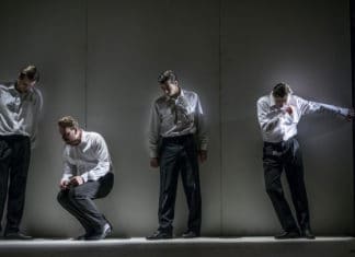 Cizinec aneb Skrytý pozorovatel v Divadle Na zábradlí