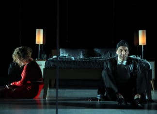 Spolu/Sami: Protože být sám je těžké, ale být s někým také