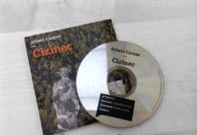 Cizinec: dávka nihilismu přímo do vašich sluchátek