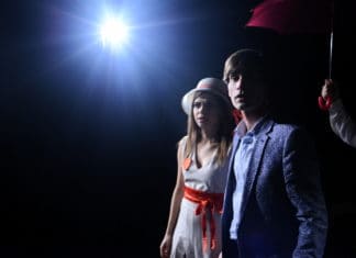 Pěna dní osekaná od absurdit