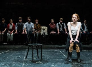 Maryšo! Evo! Dom! aneb Pravá láska je zakázaným ovocem