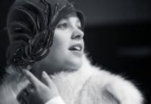 Powder her face and let her suck that dick aneb V Powder Her Face vám potvrdí, že blow job je taky job