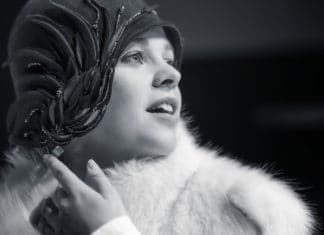 Powder her face and let her suck that dick aneb V Powder Her Face vám potvrdí, že blow job je taky job