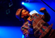 FOTOREPORT: Jodie Abacus a Jamie Woon rozvlnili pražskou Lucernu