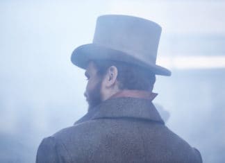 Pýcha a předsudek aneb Láska voní po hnijícím mase