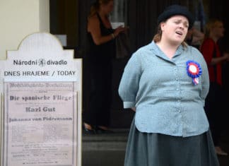 Fotoreport: Zábor aneb Němci do Stavovského divadla nepatří!