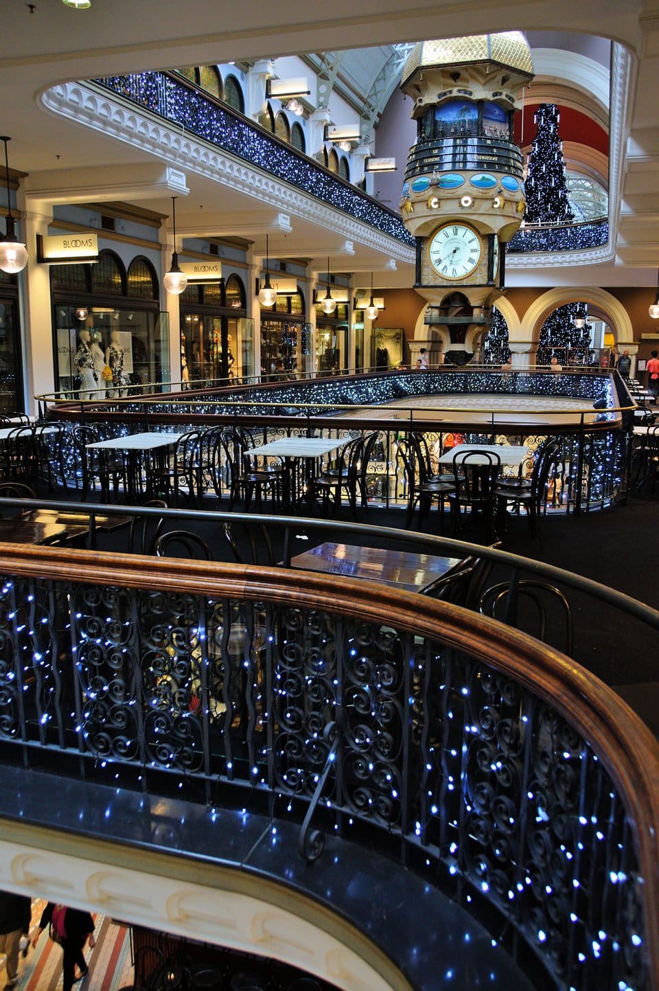 20141115.094926.Queen Victoria Building