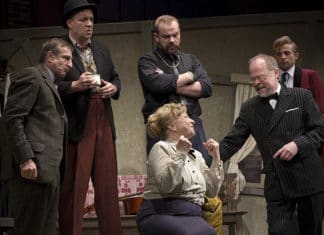 Recenze: Bytná na zabití je svérázná a se šmejdy si poradí