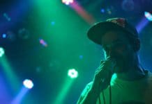 FOTOREPORT: Že by fronta na banány? Ne, na Prago Union v Melodce