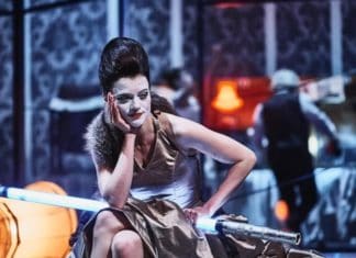 RECENZE: Tři sestry jsou na jednu švagrovou stále málo