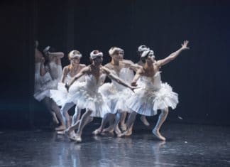 Vše, co mělo v baletu zůstat skryto, odhalují Ballet Hommes Fatals