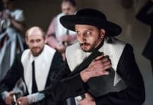 Krysař: Lidé ho rádi vidí přicházet, ale odcházet ještě raději