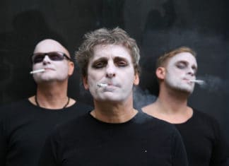 Život s krajtou: Když má inscenace všechny předpoklady pro to být skvělá, a není