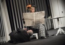 Recenze: Když ptáčka lapají… je Kameňák na divadelních prknech