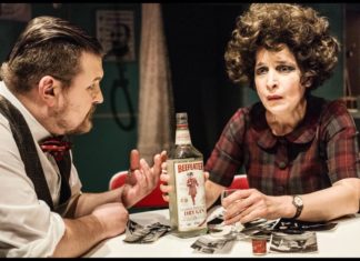 Recenze Kati: Šibeniční humor v hospodě Hang Shake