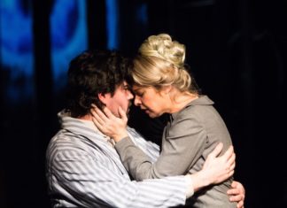 Čertovská hra s Mistrem a Markétkou aneb Magický realismus na prknech Moravského divadla