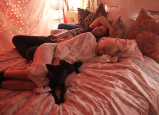 Film Axolotl Overkill: Když jste teenager a nevíte, co s životem (a filmem)