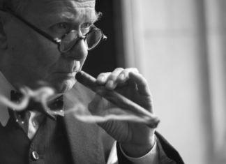 Film Nejtemnější hodina: Kterak opilec zabránil zničení světa