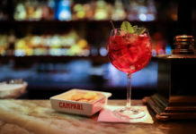 Milan Zaleš je novým ambasadorem značky CAMPARI, během dubna zaplatíte v Bugsy’s za drink podpisem