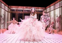 Dandy egoista Dorian a jeho velká show ve Švandově divadle