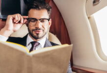 Přečetli jsme #3: jarní thrillery, román i příběh z české dědiny od nakladatelství Host