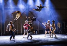 Backbone: Kombinace britského humoru a japonské preciznosti v australském souboru