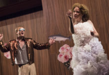 Letní shakespearovské slavnosti: Dobrý konec všechno spraví. Jenom mrtvé ryby plavou s proudem