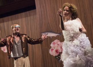 Letní shakespearovské slavnosti: Dobrý konec všechno spraví. Jenom mrtvé ryby plavou s proudem