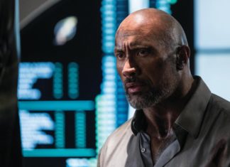 Film Mrakodrap (2018). Ani chybějící noha hrdinu nezastaví