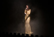 Divadlo DISK vystřelilo do nové sezóny představením Cizinec hledá byt