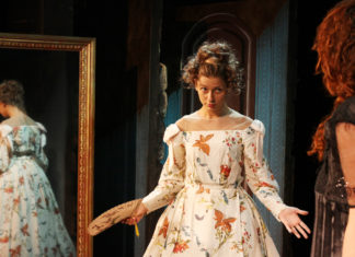 Maškaráda: Fantom opery po pratchettovsku