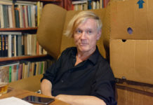 „Praha pro mne znamená mysticismus a snadný pohyb z místa na místo, cítím se tu pohodlně…“ říká umělec Robert Carrithers