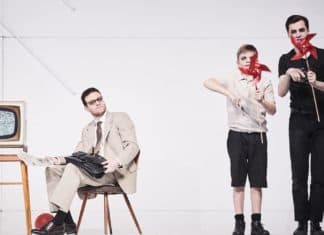 Kouzelná země ve Stavovském divadle vypráví příběh o zradě, k němuž se ale musíte dostat přes nános balastu