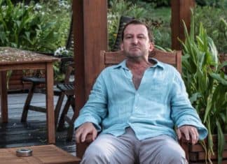 Film Teroristka (2019). Komedie s pelyňkovou příchutí a pohledem Stevena Seagala