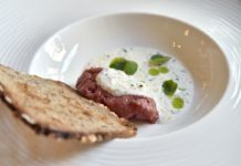 Gastro tip: Jarní menu se v Hergetově Cihelně nese ve znamení svěžích a exotických chutí