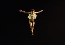 Premiéra Sweat & Ink nabídla příběh a akrobacii skloubené do harmonického celku