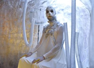 CAMPQ: noc s mimozemšťany