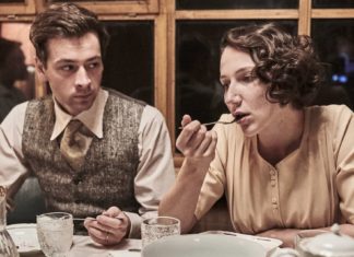 Kosmos: záhada mrtvého vrabce z divadelní hry Kosmos