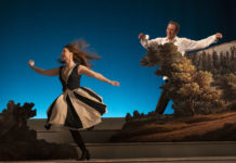 Inscenaci Jak se vám líbí v Divadle na Vinohradech by neškodila menší doslovnost