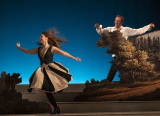 Inscenaci Jak se vám líbí v Divadle na Vinohradech by neškodila menší doslovnost