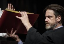 Kyjem po kebuli aneb Zpráva o… O čem vlastně?