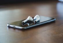 10 tipů na podcasty, které stojí za poslech