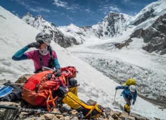 Dokument K2 vlastní cestou (2020). Jak se proplakat k úspěchu