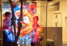 Sklepení s příchutí kontroverze. Výstava Českoland grafika TMBK je jízda ve velkém stylu TMBK – Českoland