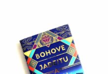 Bohové jadeitu a stínu: pohádka o mexické Popelce a bratrovražedném sváru