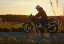 Dokument: Plná 6 (2022). Rychlost, která bere dech Plná 6