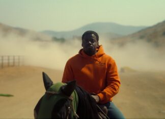 Film Nene (2022). Když vás žere létající talíř