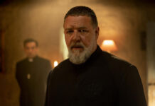 Film Papežův vymítač (2023). Jméno růže s příměsí Damiena